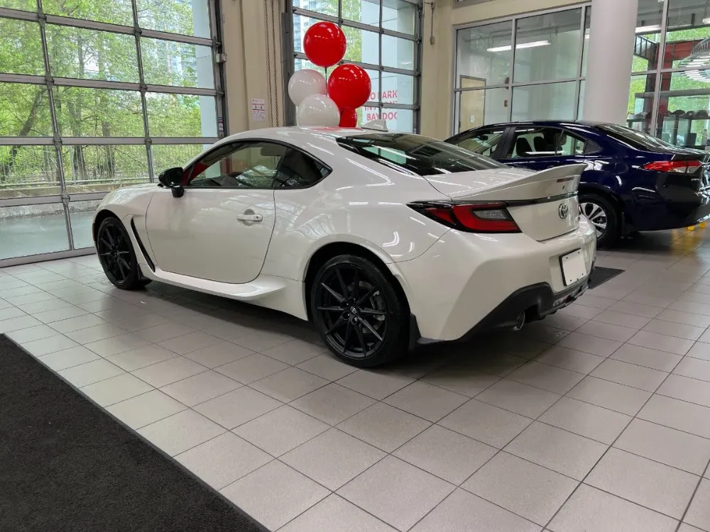 2022 Toyota GR86 Premium Manual in Halo White 1